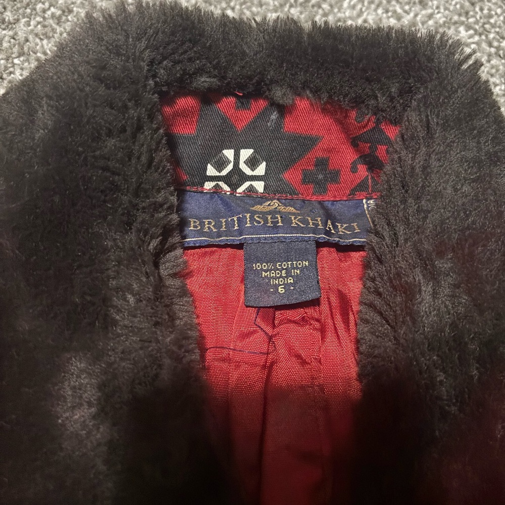 British Khaki Red Ski and Glove Patterned Jacket | Size 6 - Picture 3 of 3
